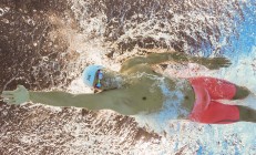 米兰百家乐-赛道上的孤勇者，维斯塔潘独力扛起哈斯，鏖战红色巨人法拉利