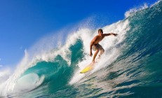 ac米兰-绿茵场上的双重奇迹，国际米兰绝境翻盘，梅西时代未完待续