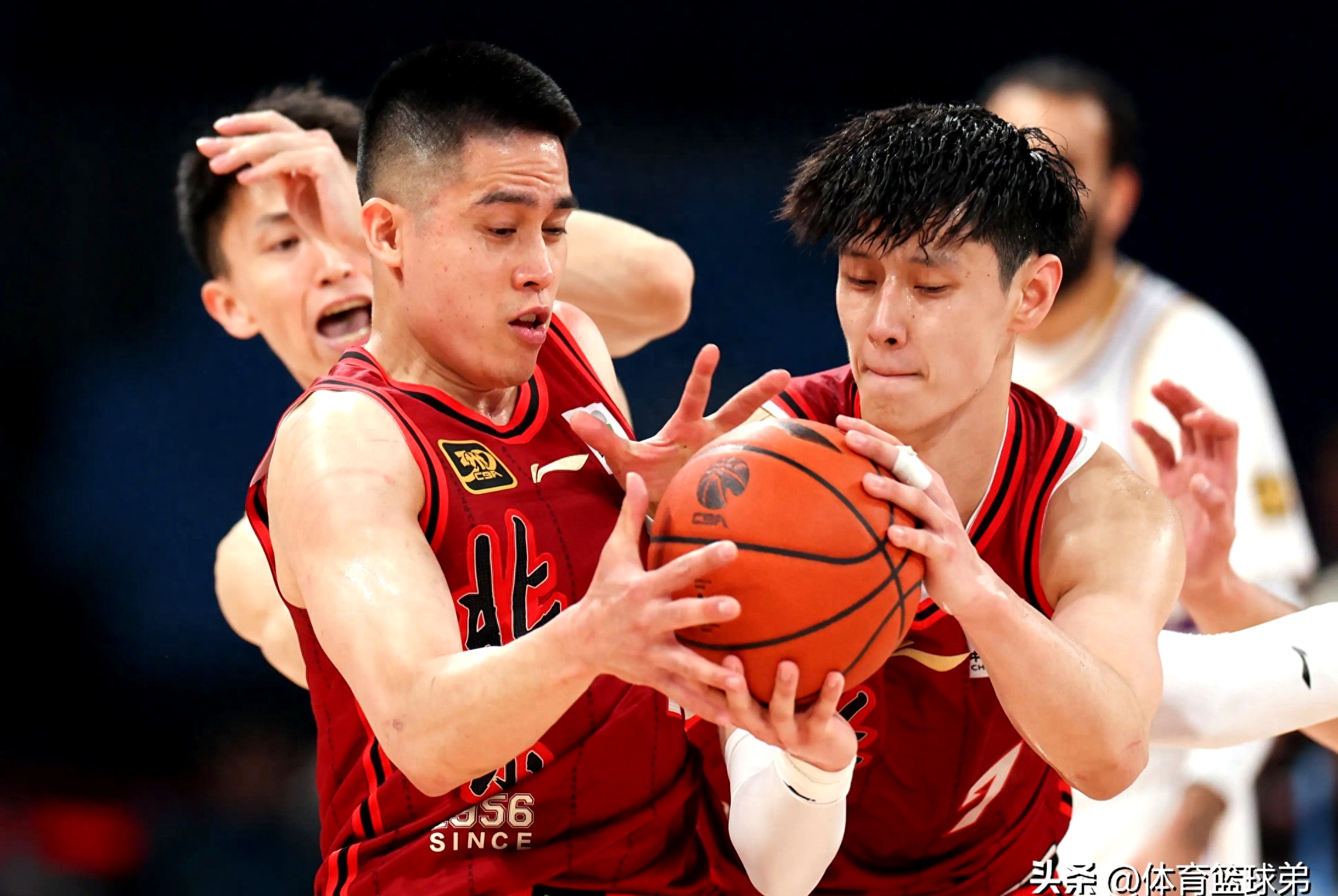 关于广东队主场强势,动摇对手信心的信息 关于广东队主场强势,动摇对手信心的信息