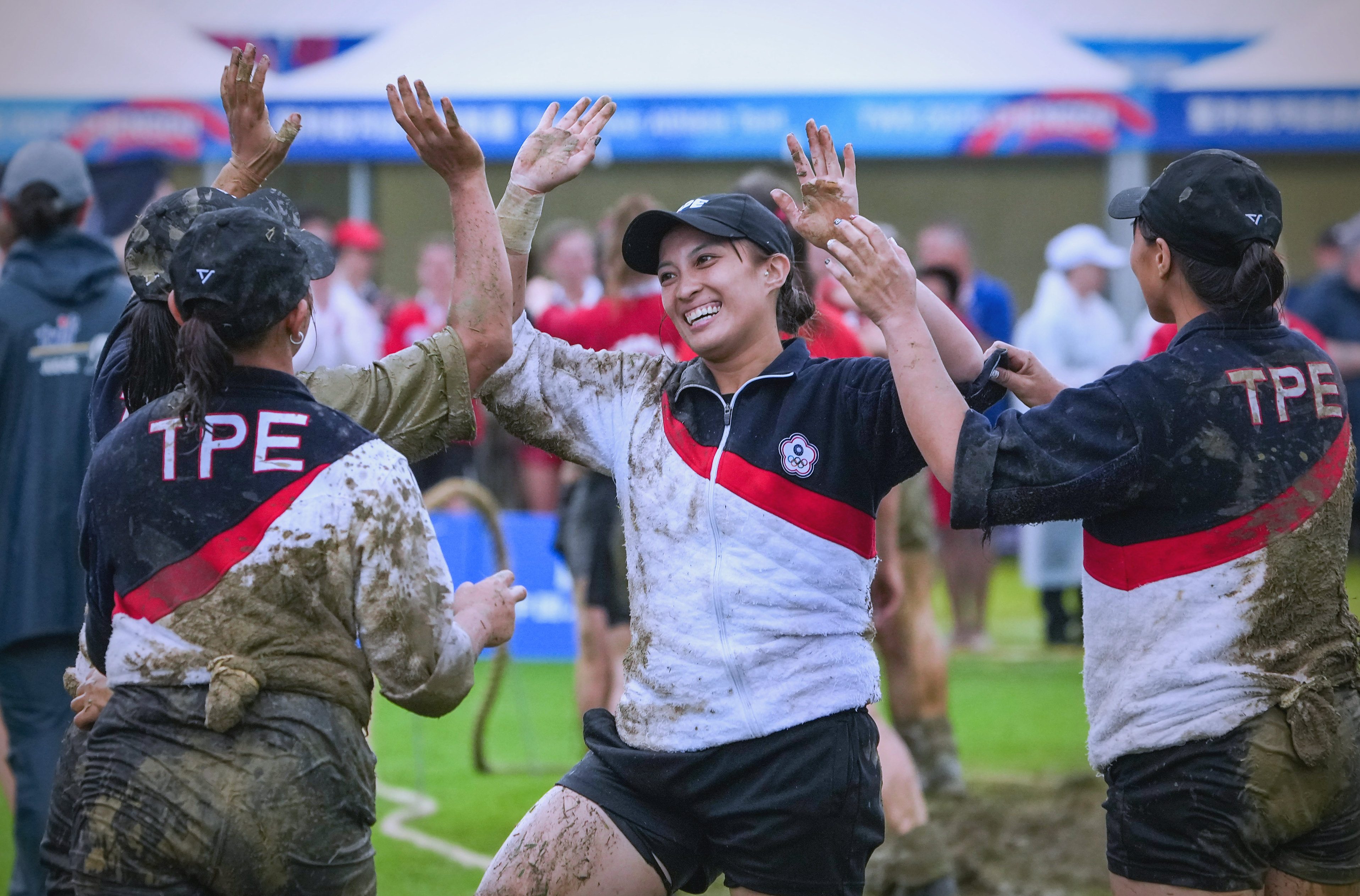 关于力拔山河！球队赢得激烈的比赛的信息