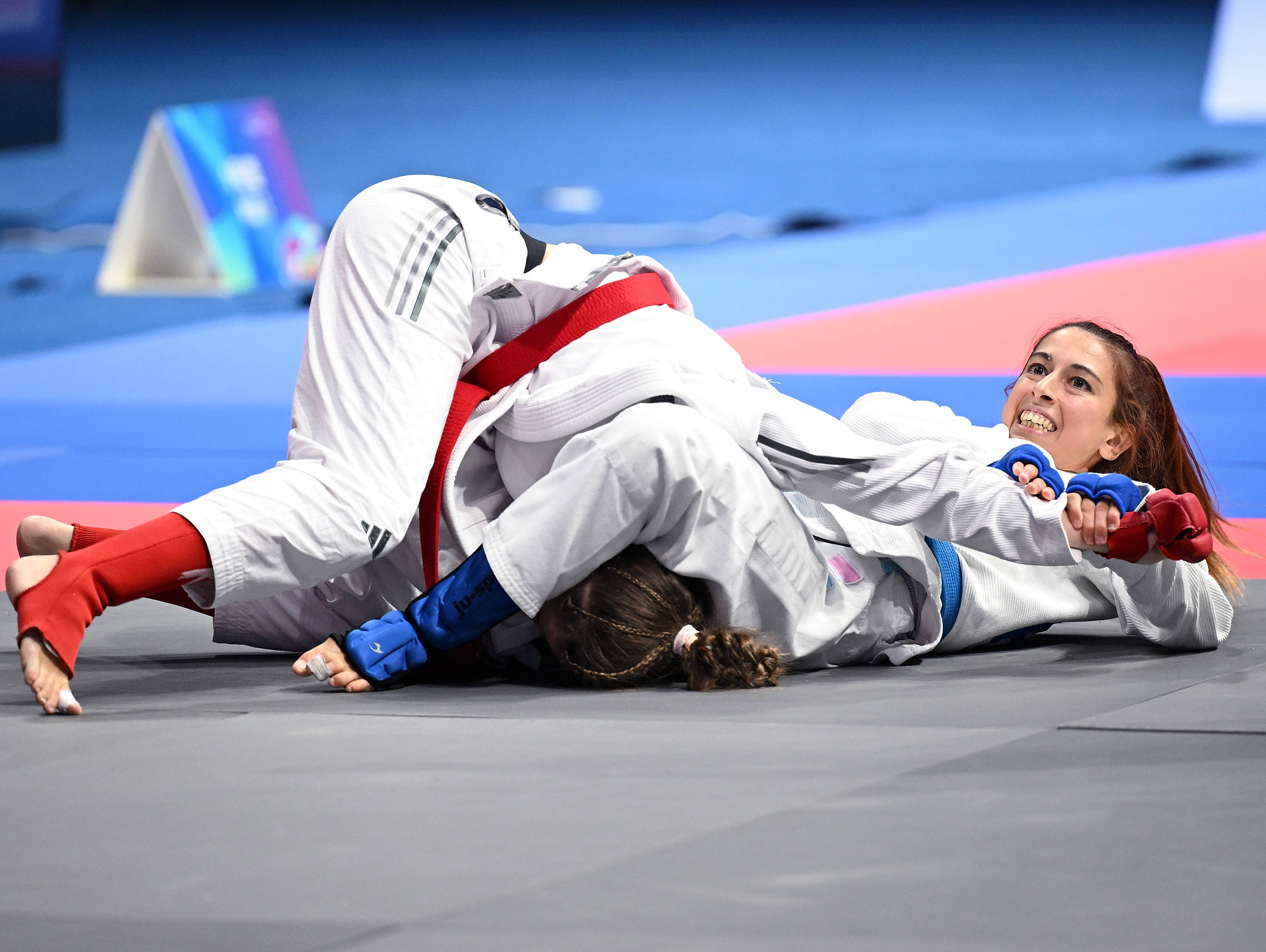 关于意大利柔道选手出奇制胜，夺冠成功的信息