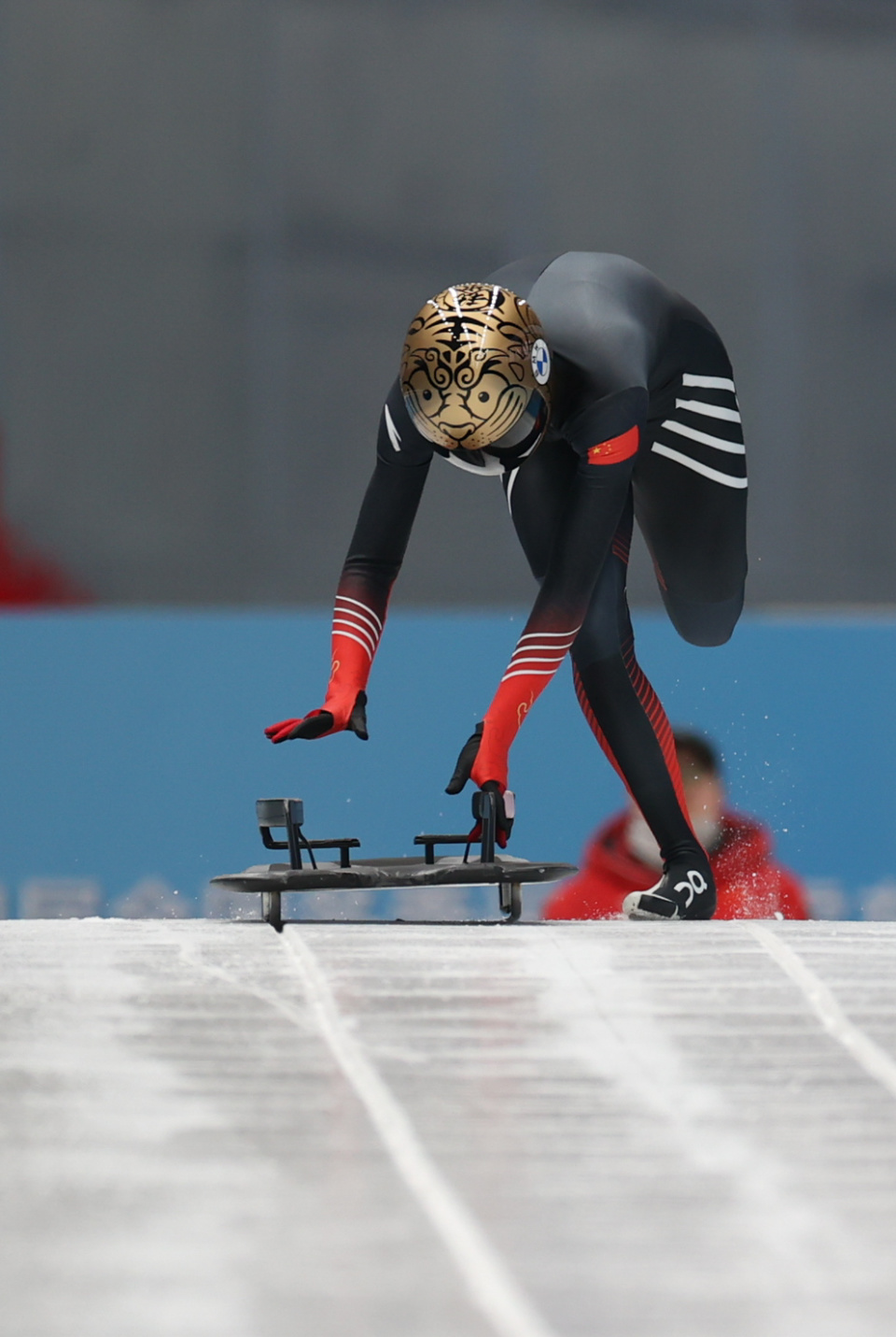 摩纳哥选手勇夺女子雪车比赛冠军的简单介绍 摩纳哥选手勇夺女子雪车比赛冠军的简单介绍