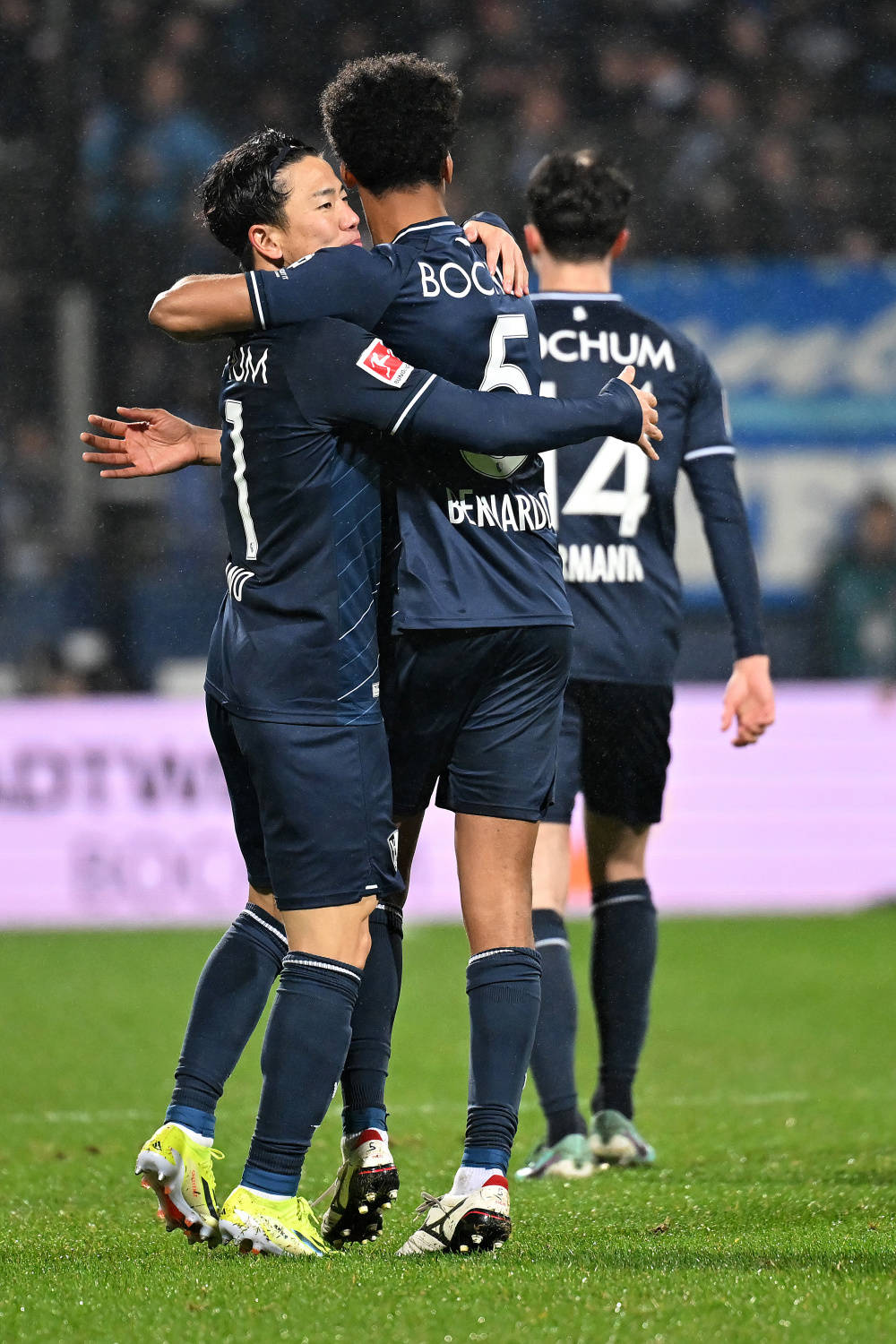 霍芬海姆客场大胜柏林赫塔，领跑联赛的简单介绍