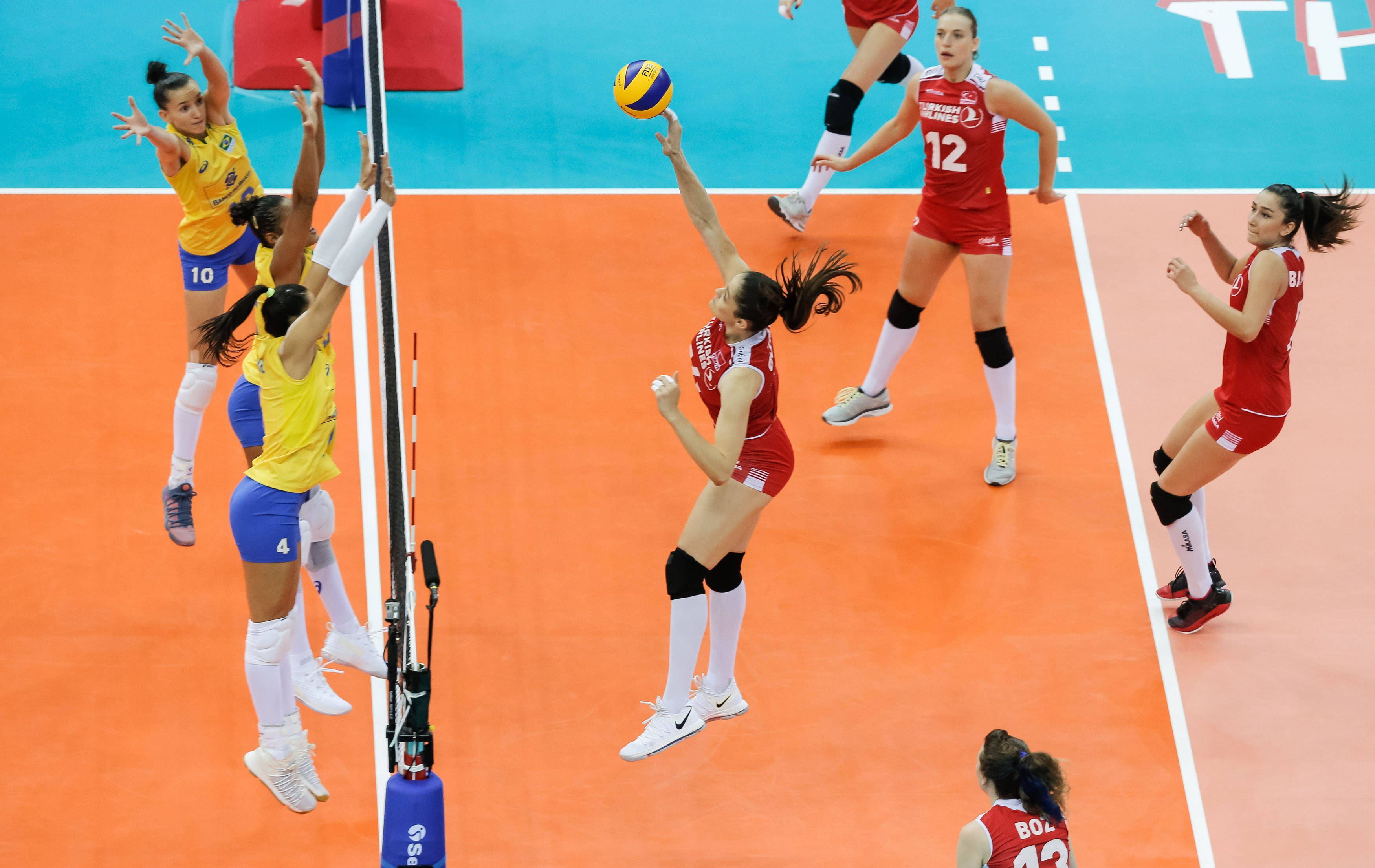 中国队横扫法国队,黄鸭组合高光表现的简单介绍 中国队横扫法国队,黄鸭组合高光表现的简单介绍