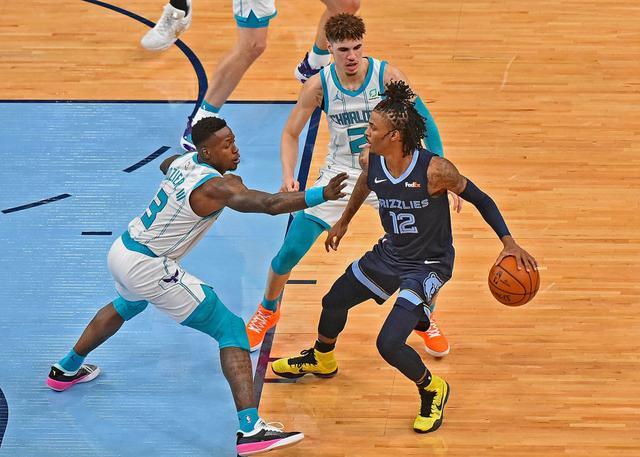 关于山东队轻取浙江队,莫兰特关键制胜的信息 关于山东队轻取浙江队,莫兰特关键制胜的信息