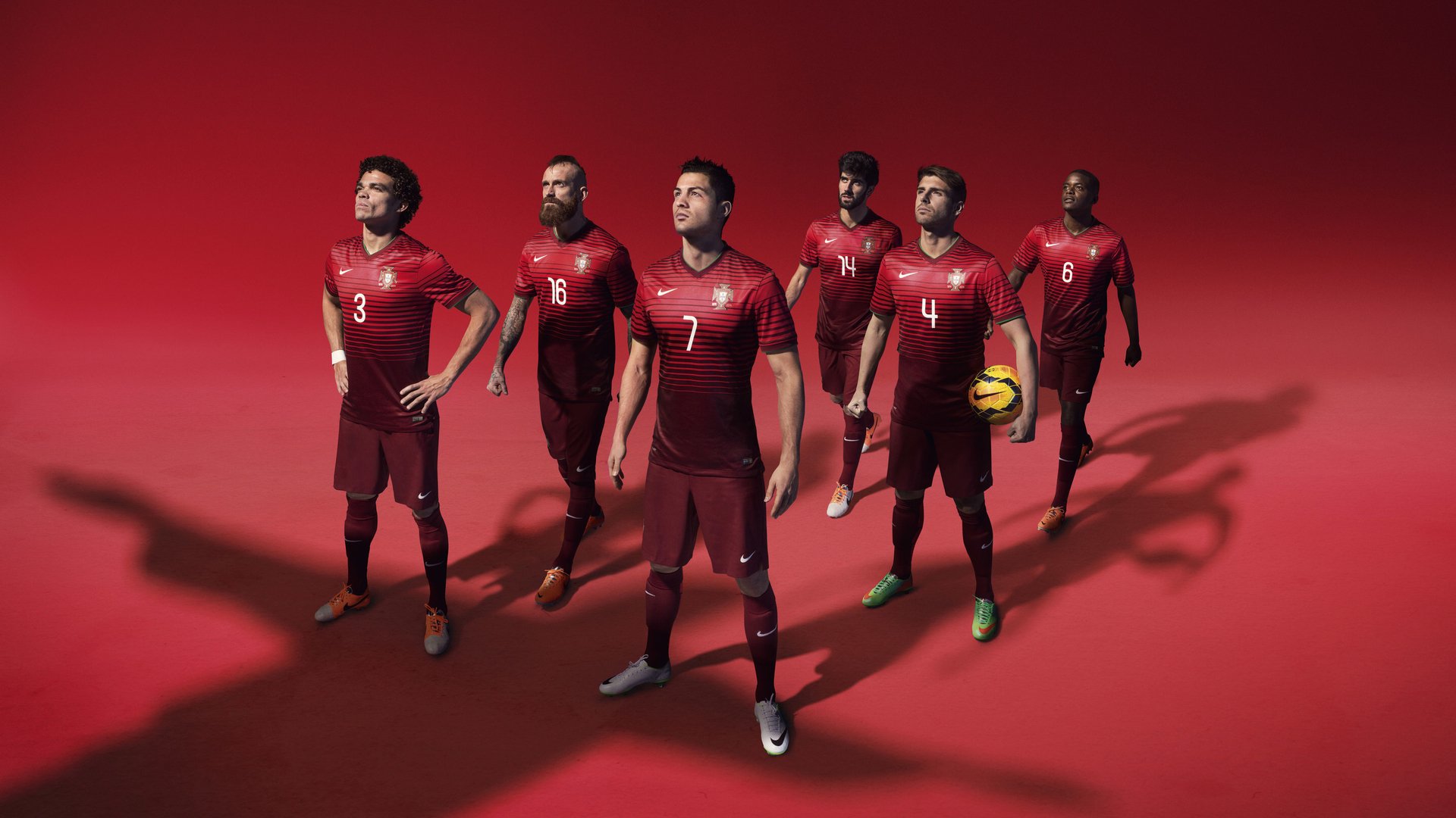 北欧巨兽降临！哈兰德制胜一击终结悬念，勒沃库森对阵丹麦之战成个人表演舞台